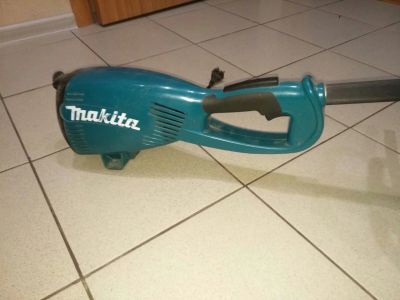 Лот: 17763955. Фото: 1. Электрокоса Makita UM3830. Другое (садовая техника)