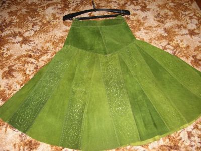 Лот: 3686107. Фото: 1. стильная юбка из Натуральной зеленой... Готовые изделия