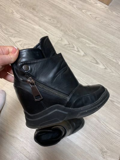 Лот: 18065218. Фото: 1. Ботинки демисезон 38. Ботинки, полуботинки