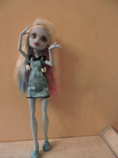 Лот: 7008403. Фото: 1. Кукла Monster high Абби Спальная... Куклы и аксессуары