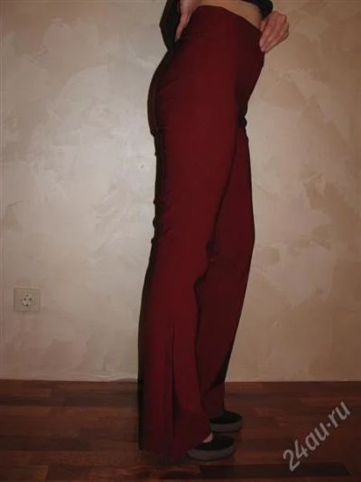 Лот: 926607. Фото: 1. вишневые брюки р. 44. Брюки, шорты