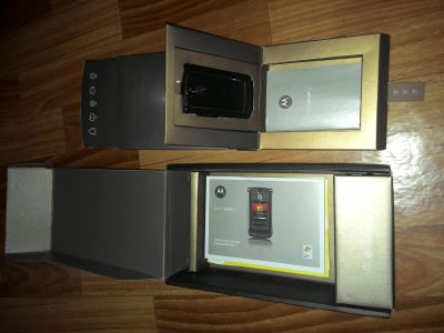 Лот: 3415253. Фото: 1. Motorola RAZER2 V8. Кнопочные мобильные телефоны
