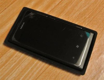 Лот: 2680237. Фото: 1. Почти новый Nokia Lumia 800 черный... Смартфоны
