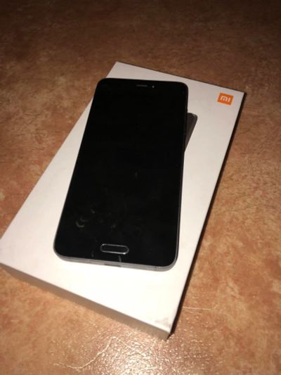 Лот: 10779406. Фото: 1. Xiaomi mi5 3/32gb Черный, читай... Смартфоны