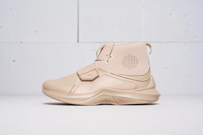 Лот: 11618423. Фото: 1. Кроссовки Puma Rihanna Fenty Trainer... Кеды, кроссовки, слипоны