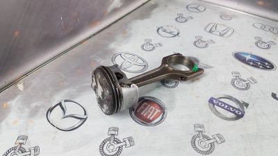 Лот: 23588322. Фото: 1. Поршень с шатуном BMW 1-Series... Двигатель и элементы двигателя
