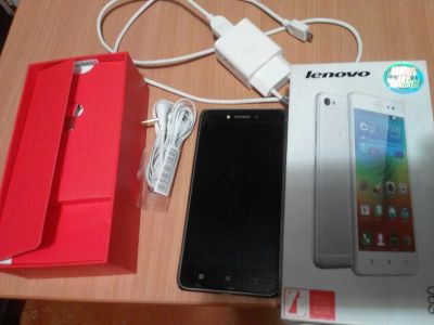 Лот: 7779110. Фото: 1. Lenovo s 90. Смартфоны