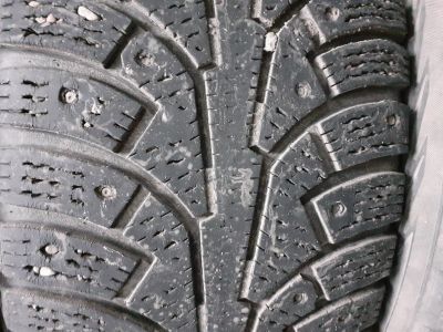 Лот: 14912015. Фото: 1. Продам зима шипы Nokian. Шины