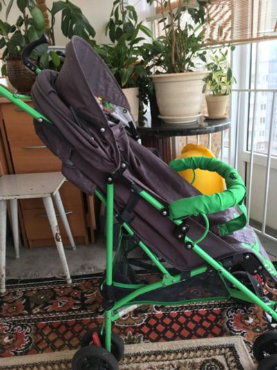 Лот: 10003277. Фото: 1. Продам коляску- трость Geoby. Коляски