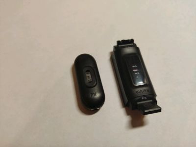 Лот: 19329433. Фото: 1. Mi Band 2 + Redmi band 4, два... Смарт-часы, фитнес-браслеты, аксессуары