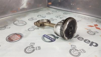 Лот: 23590946. Фото: 1. Поршень с шатуном Opel Vectra... Двигатель и элементы двигателя