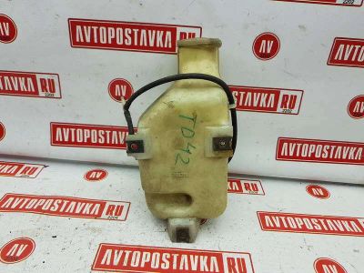 Лот: 20901771. Фото: 1. Бачок омывателя Nissan Safari... Двигатель и элементы двигателя