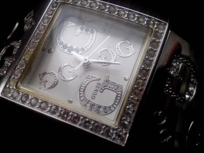 Лот: 8533015. Фото: 1. Женские часы - браслет GUESS Отличное... Оригинальные наручные часы