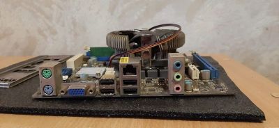 Лот: 17201671. Фото: 1. материнская плата asrock h61m-vg3... Комплекты запчастей