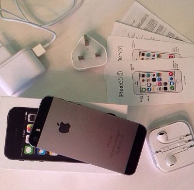 Лот: 4821971. Фото: 1. iPhone 5s Space Gray 32 gb ( идеальное... Смартфоны