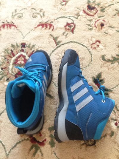 Лот: 11942081. Фото: 1. Ботинки adidas зимние. Ботинки