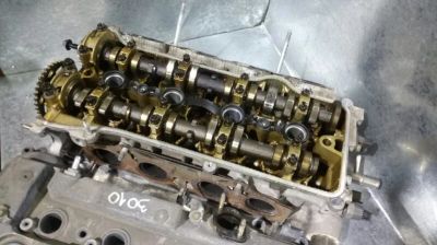 Лот: 17085164. Фото: 1. Головка блока цилиндров Toyota... Двигатель и элементы двигателя