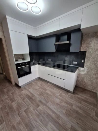 Лот: 25650395. Фото: 1. 3-комн. квартира , Красноярск... Квартиры, студии