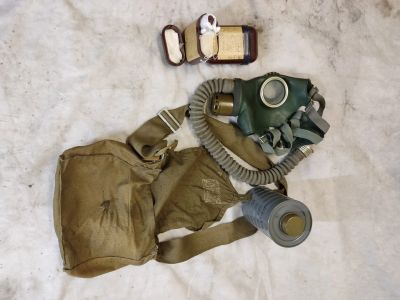 Лот: 19456174. Фото: 1. Противогаз ГП-4У (СССР) 2 разм. Другое (военная атрибутика)