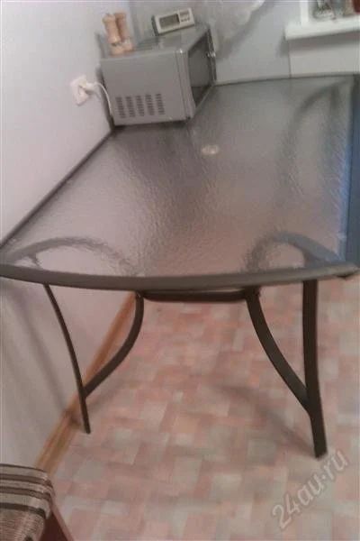 Лот: 2355001. Фото: 1. Стеклянный стол. Столы, стулья, обеденные группы