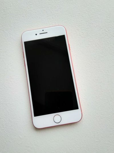 Лот: 16245145. Фото: 1. iPhone 7 Red 128GB Идеал. Смартфоны