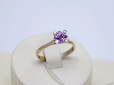 Лот: 12745186. Фото: 1. ЗОЛОТОЕ КОЛЬЦО С БРИЛЛИАНТАМИ... Кольца, перстни