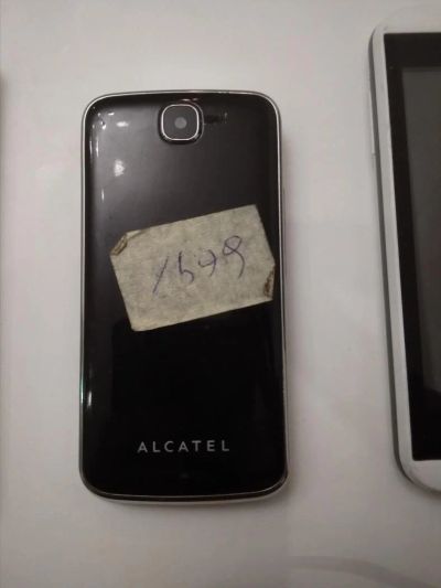 Лот: 11157568. Фото: 1. Телефон Alcatel 2010D (8599). Кнопочные мобильные телефоны