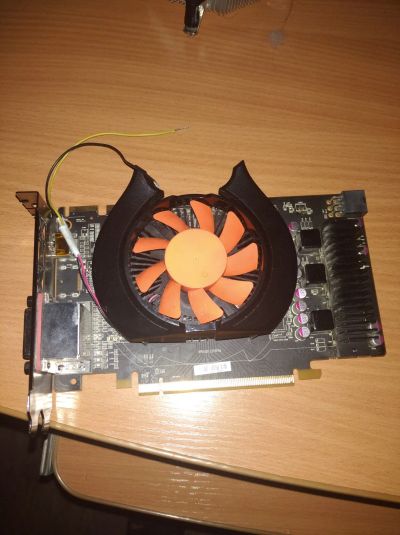 Лот: 19509102. Фото: 1. Видеокарта Radeon HD6770 1Gb 128Bit. Видеокарты