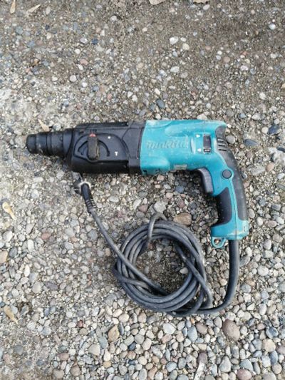 Лот: 16699479. Фото: 1. Перфоратор Makita 2470 ориганал. Электроинструмент