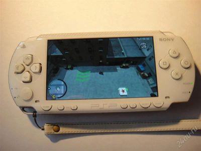 Лот: 788785. Фото: 1. PSP fat белая. Игровые приставки, консоли
