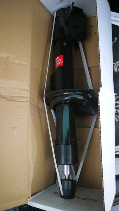Лот: 11815714. Фото: 1. Амортизаторы передние Suzuki SX4... Ходовая, подвеска, рулевое управление