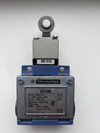 Лот: 24394128. Фото: 1. Концевой выключатель Telemecanique... Промышленное