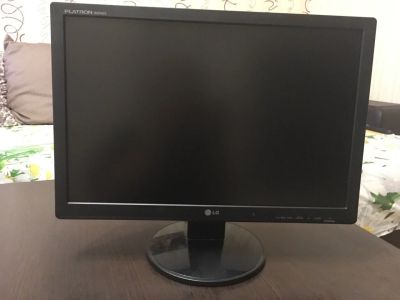 Лот: 14656070. Фото: 1. Монитор lg w2042s. ЖК-мониторы