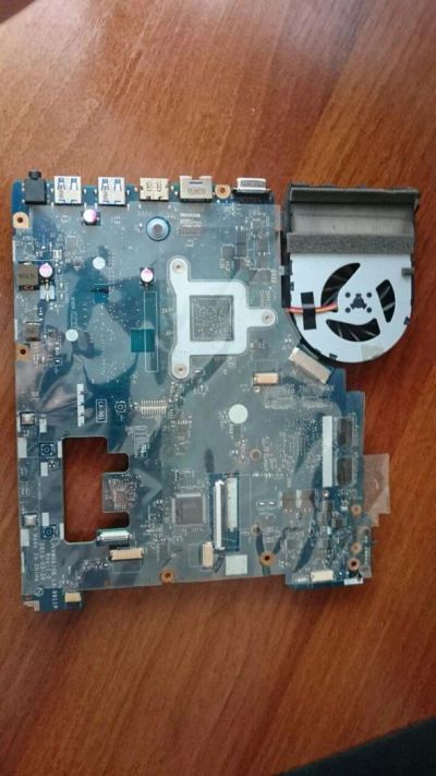 Лот: 9267417. Фото: 1. Материнская плата ноутбука Lenovo... Материнские платы