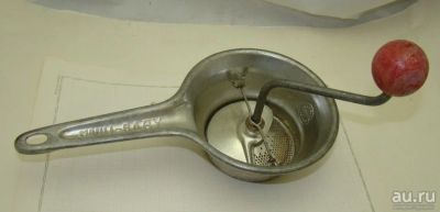 Лот: 12721569. Фото: 1. Сито протирка старинная Mouli-Baby... Предметы интерьера и быта