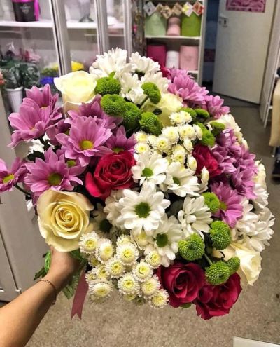 Лот: 9416572. Фото: 1. нежный сборный букет. Свежие цветы