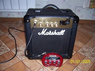 Лот: 2441950. Фото: 1. Комплект комбо Marshall MG 10... Гитарные эффекты и комбоусилители