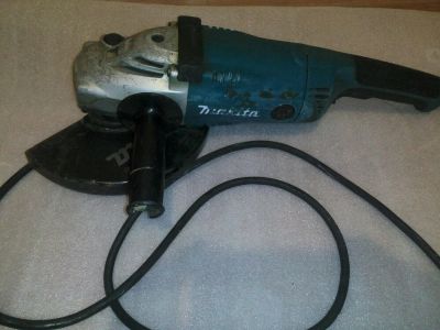 Лот: 8897046. Фото: 1. УШМ болгарка Makita GA9020 Макита... Электроинструмент