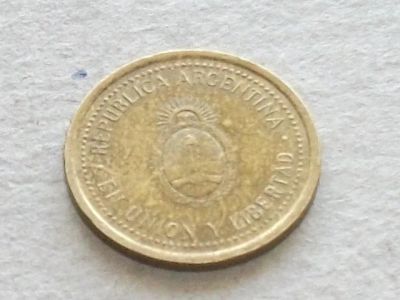 Лот: 16215046. Фото: 1. Монета 10 сентаво Аргентина 2005... Америка