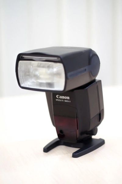 Лот: 11455427. Фото: 1. В отличном состоянии вспышка Canon... Другое (фото, видеокамеры, оптика)