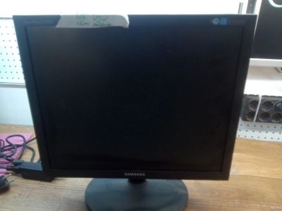 Лот: 15075013. Фото: 1. Монитор Samsung E1920NR. ЖК-мониторы