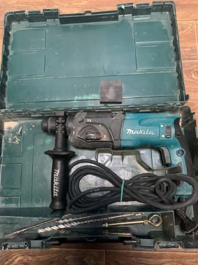 Лот: 18621049. Фото: 1. Перфоратор makita hr2470. Электроинструмент
