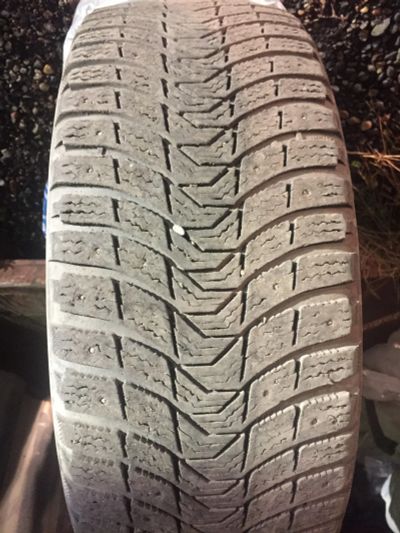 Лот: 14904336. Фото: 1. Шины 215/55/17 Michelin X-ice... Шины