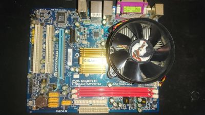 Лот: 15811331. Фото: 1. Комплект мать ga-73pvm-s2, проц... Комплекты запчастей
