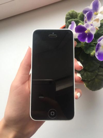 Лот: 9606369. Фото: 1. iPhone 5C 16 GB. Смартфоны