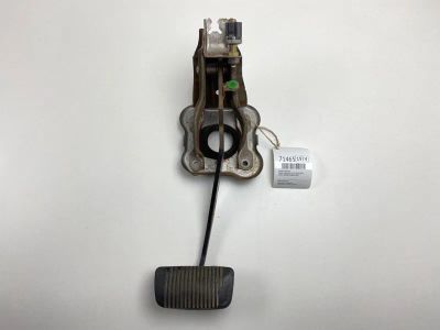 Лот: 20754384. Фото: 1. Педаль тормоза Toyota Caldina... Кузов