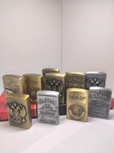 Лот: 16528710. Фото: 1. Зажигалка Zippo Металлическая... Зажигалки, спички, пепельницы