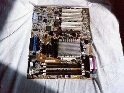 Лот: 312946. Фото: 1. Maт. плата ASUS P4T + Процессор... Материнские платы