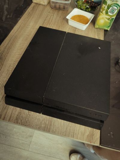 Лот: 25007958. Фото: 1. Игровая приставка PS4 Fat 500gb... Игры для консолей