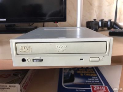 Лот: 14583310. Фото: 1. DVD Rom белый с рубля. Приводы CD, DVD, BR, FDD